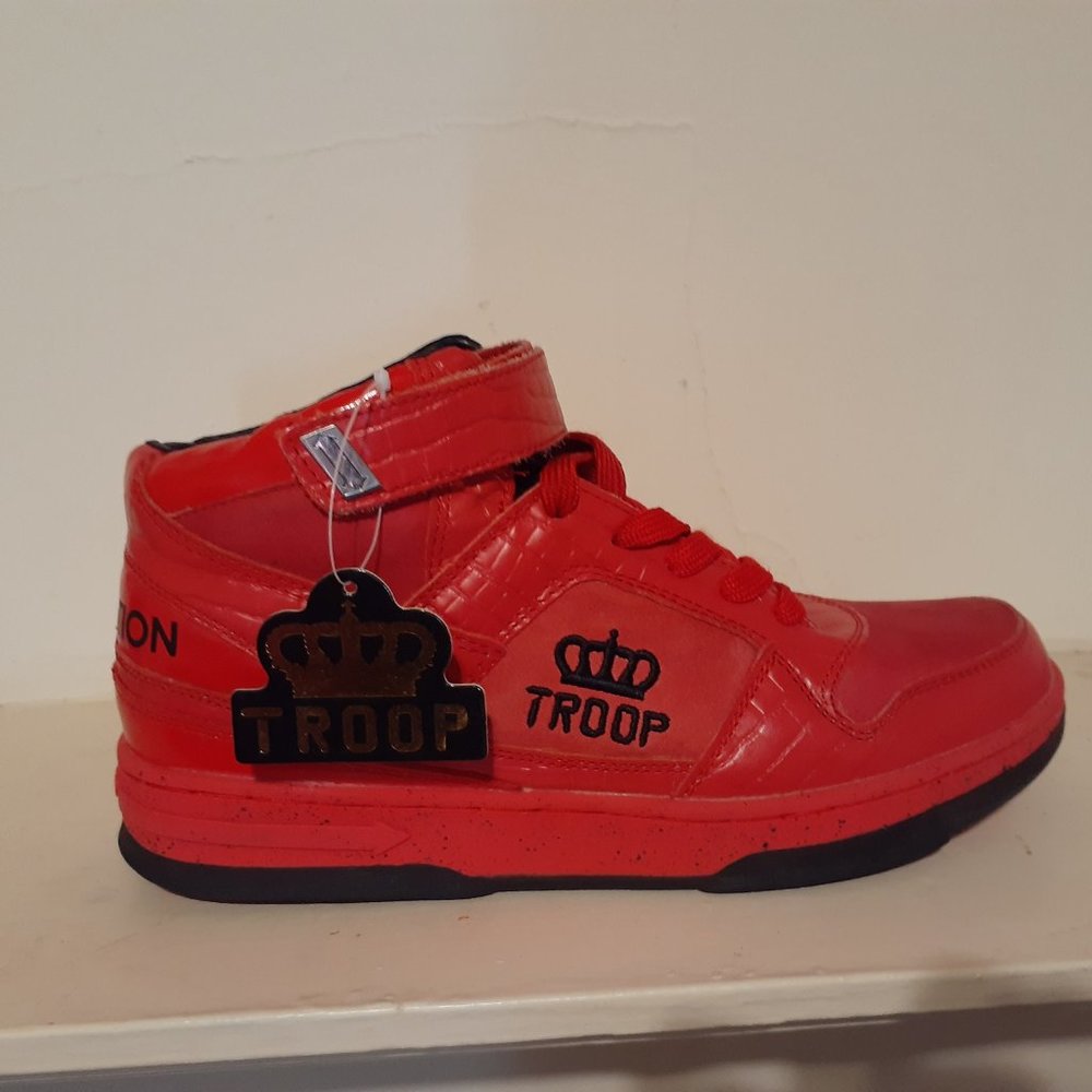 Vintage troop sneakers 2003